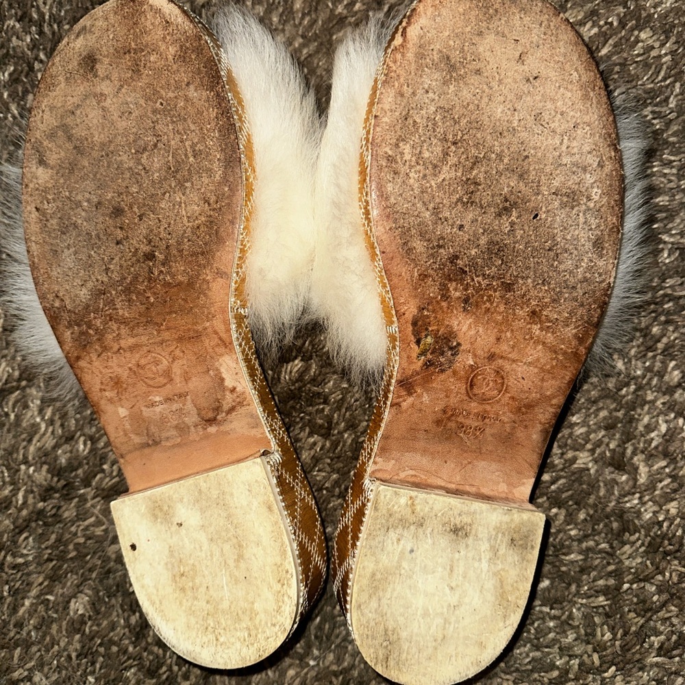 Chanel White Fur Slide Sandals Size 38.5 - Picture 12 of 13